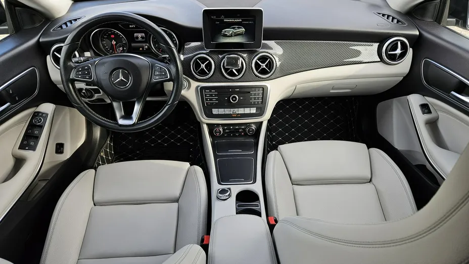 MERCEDES-BENZ CLA -