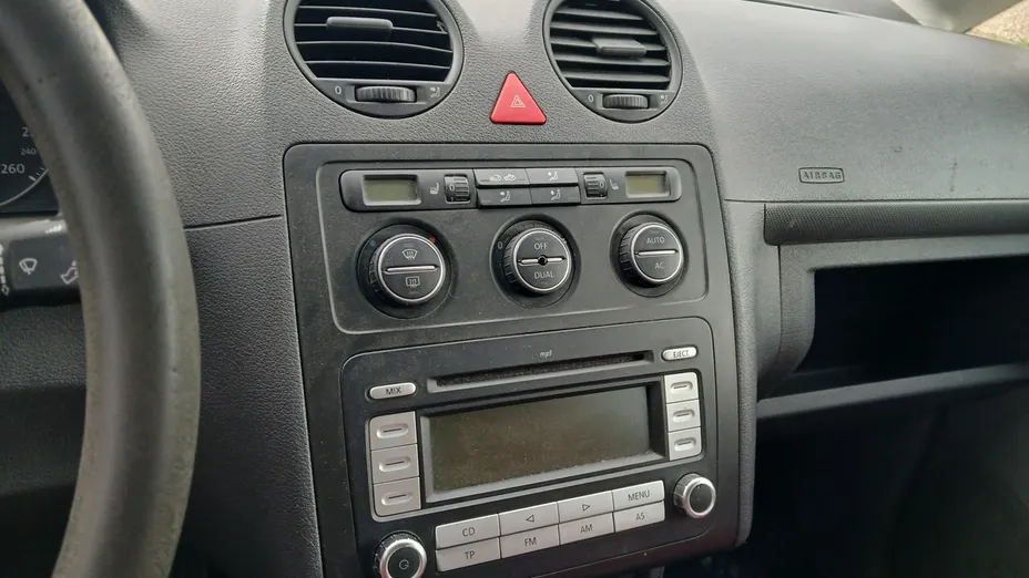 VOLKSWAGEN Caddy -
