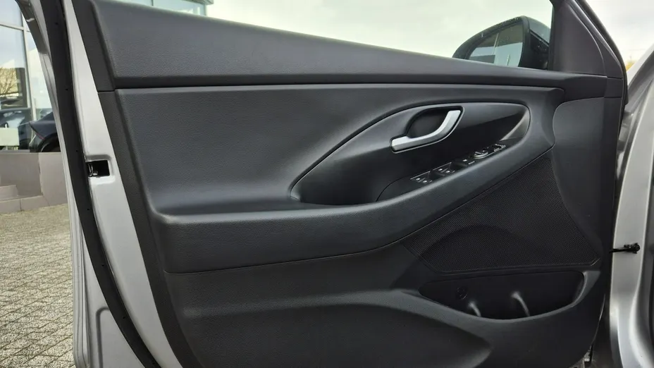 HYUNDAI i30 -