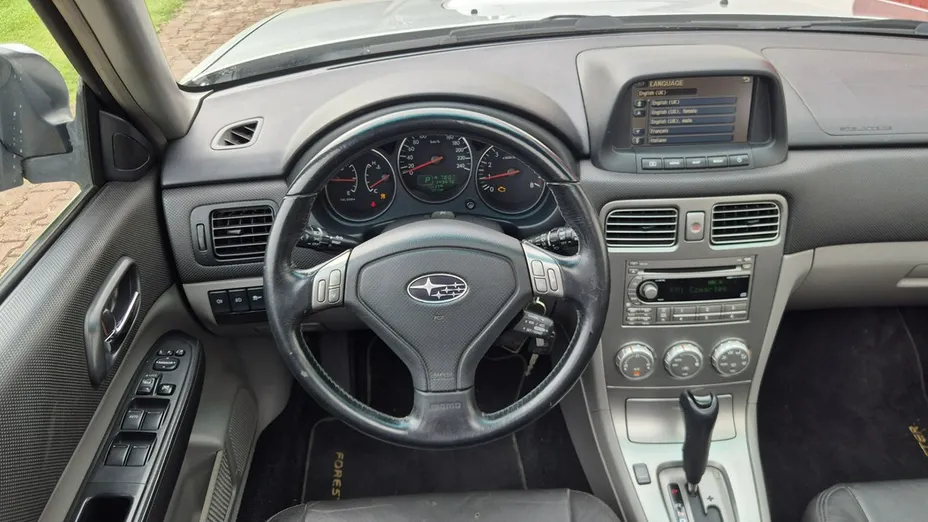 SUBARU Forester -