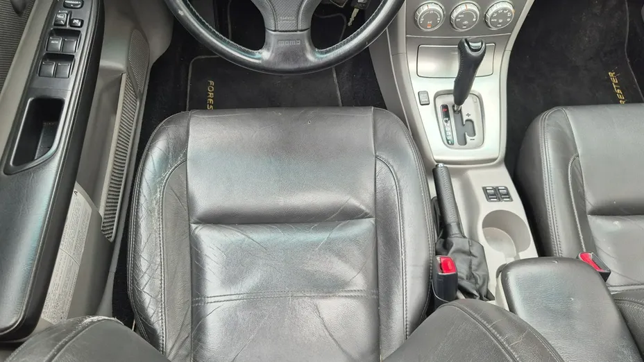 SUBARU Forester -