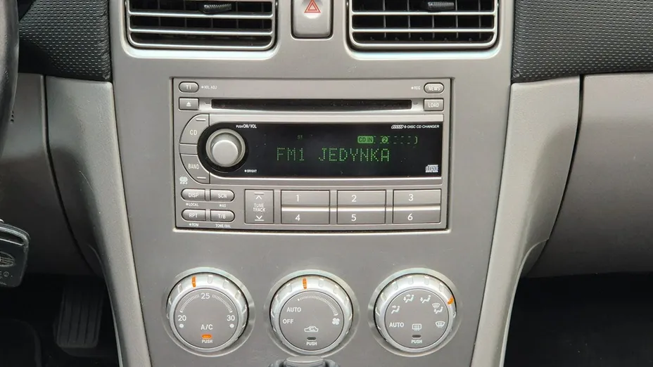 SUBARU Forester -