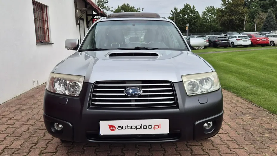 SUBARU Forester -