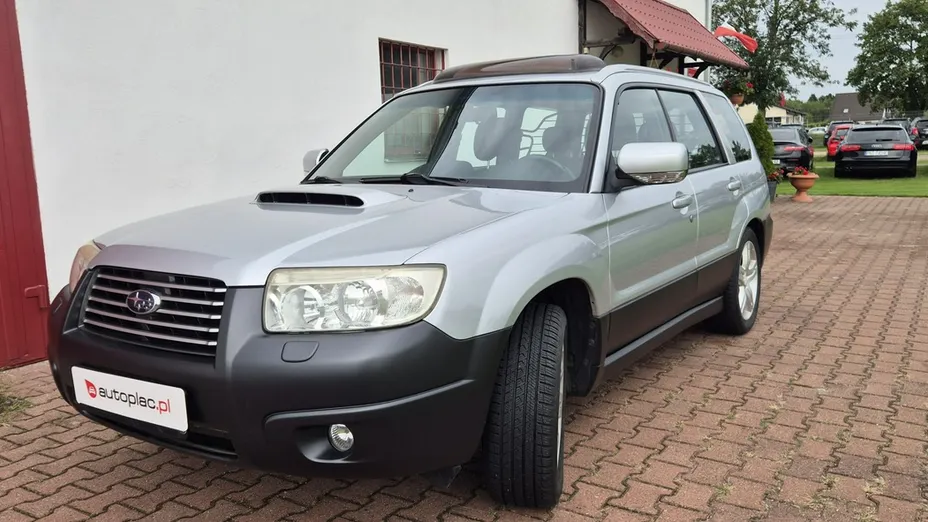 SUBARU Forester -