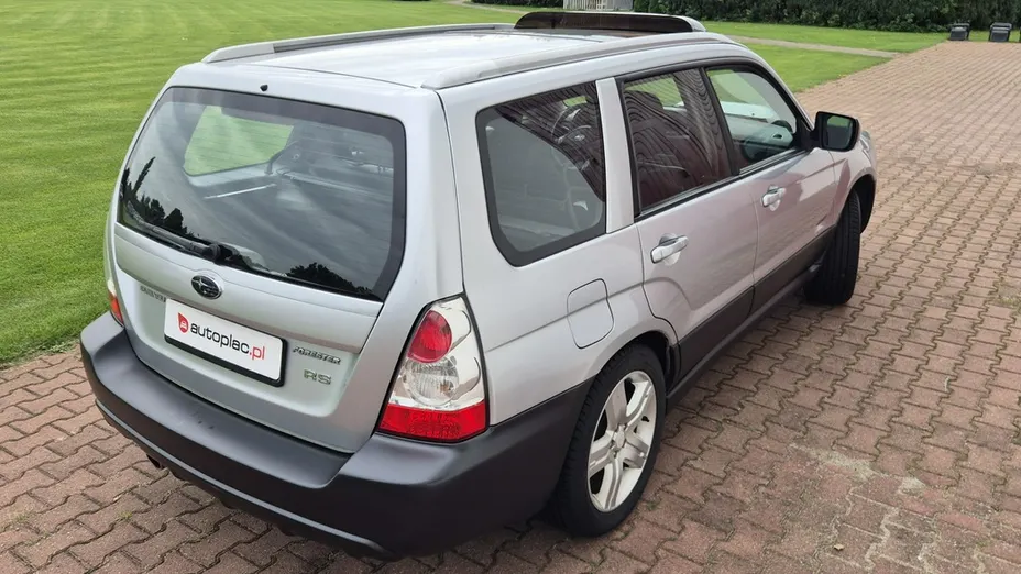 SUBARU Forester -