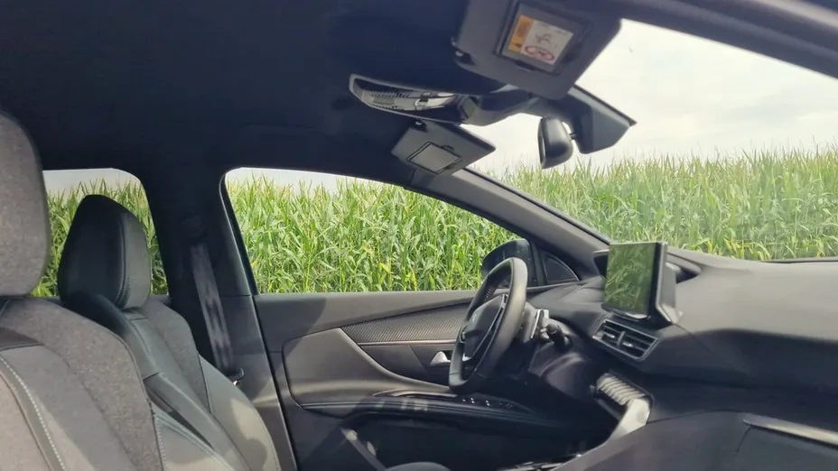 PEUGEOT 3008 -