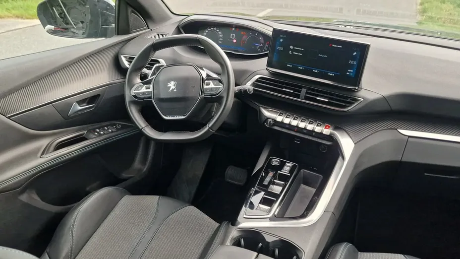 PEUGEOT 3008 -