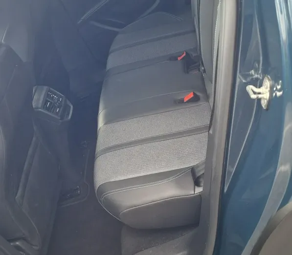 PEUGEOT 3008 -