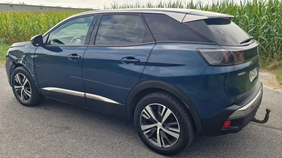 PEUGEOT 3008 -