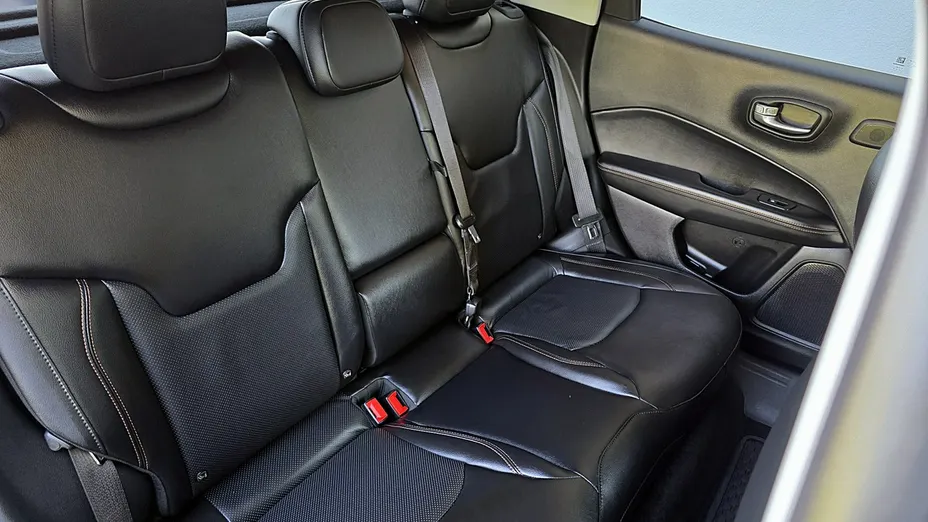JEEP Compass -
