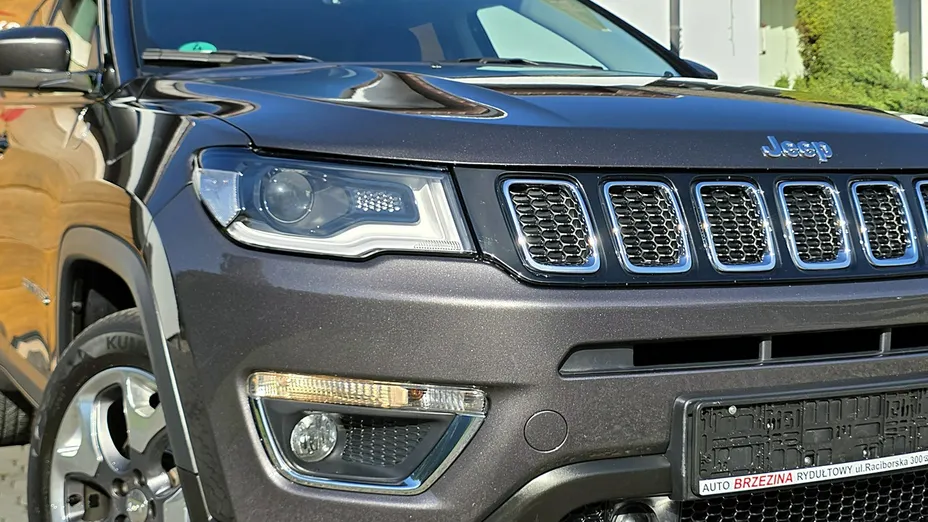 JEEP Compass -