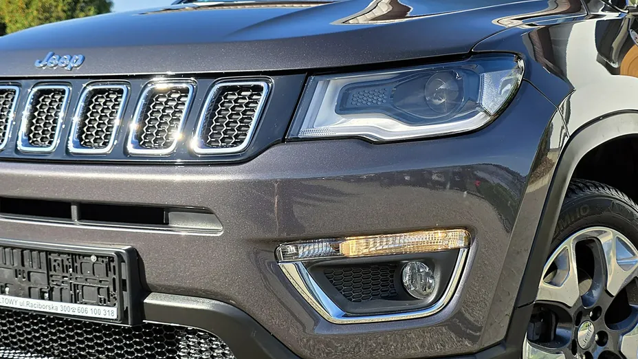JEEP Compass -
