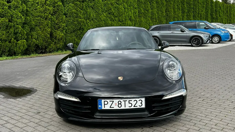 PORSCHE 911 -