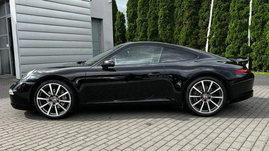 PORSCHE 911 -