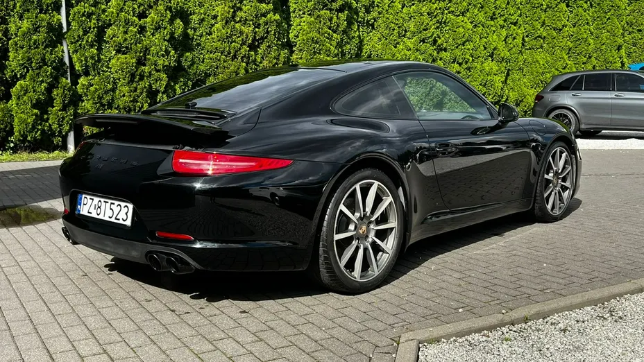 PORSCHE 911 -