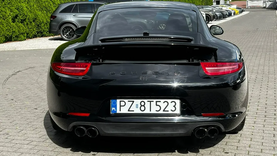 PORSCHE 911 -