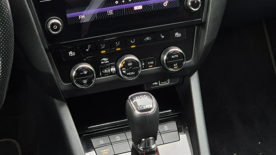 SKODA Octavia -