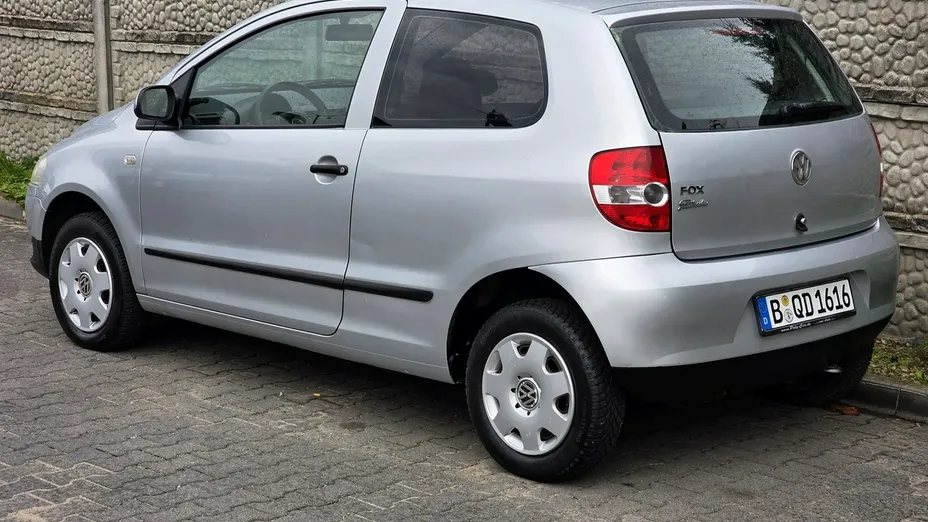 VOLKSWAGEN Fox -