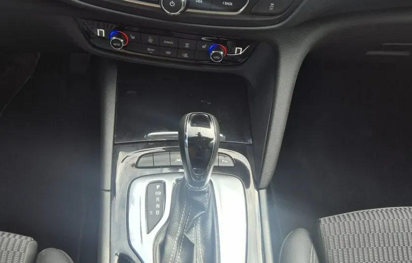 OPEL Insignia -