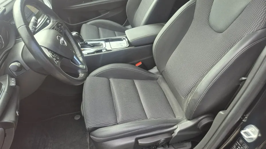OPEL Insignia -