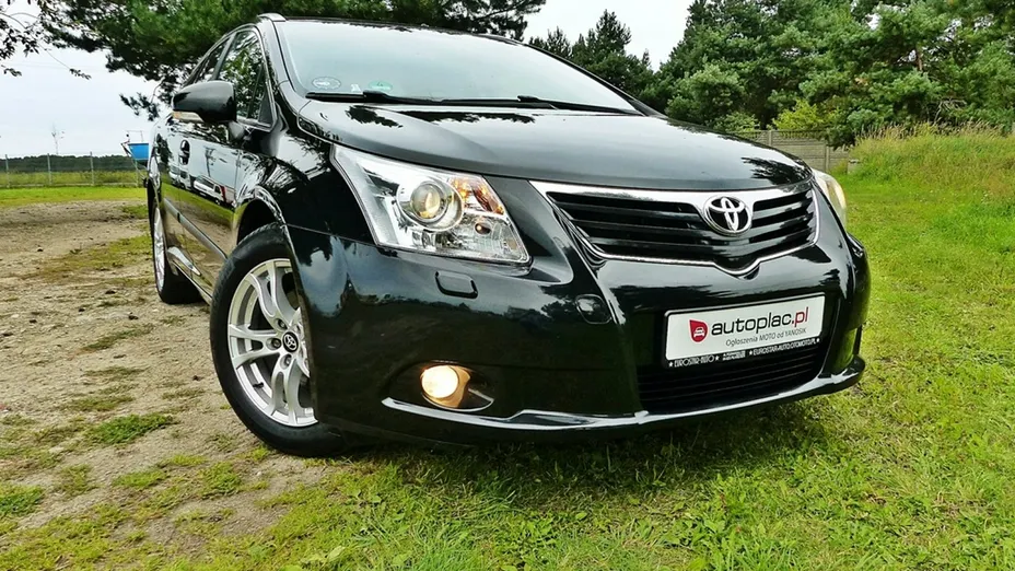 TOYOTA Avensis -