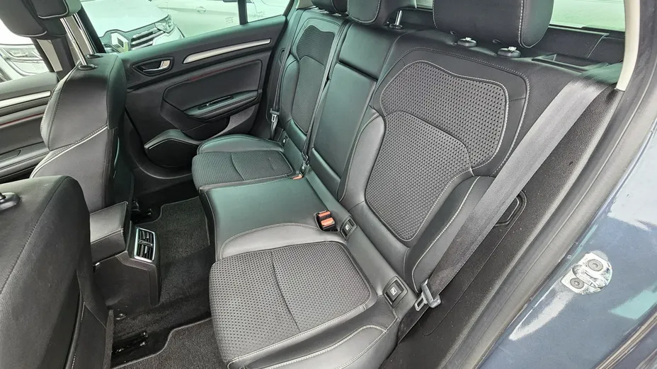 RENAULT Megane -