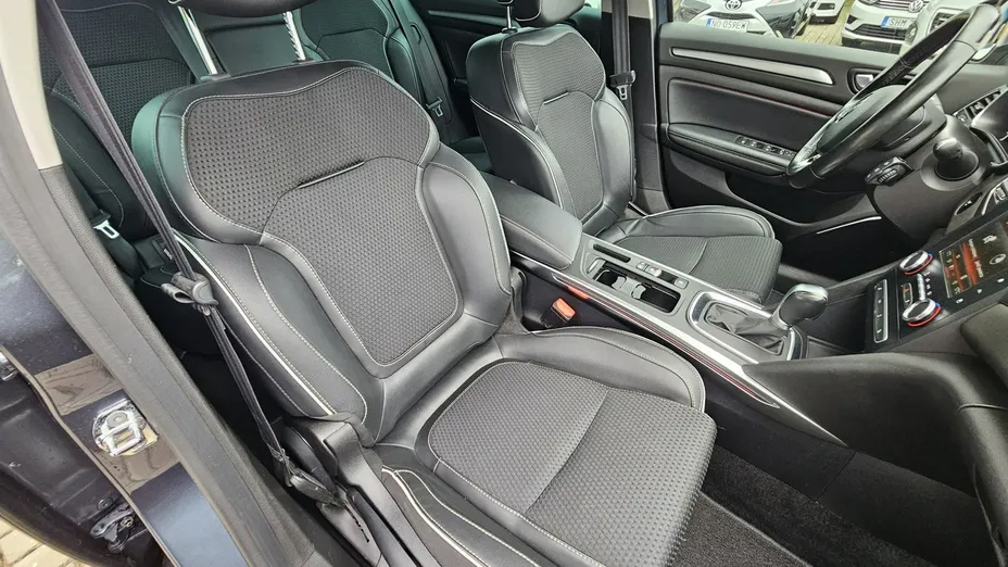 RENAULT Megane -