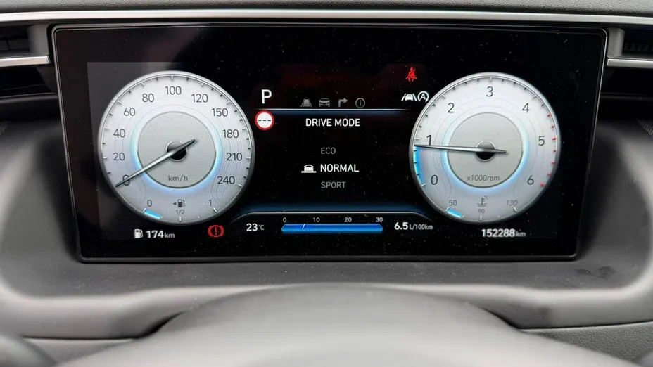 HYUNDAI Tucson -