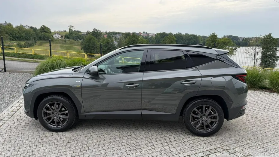 HYUNDAI Tucson -