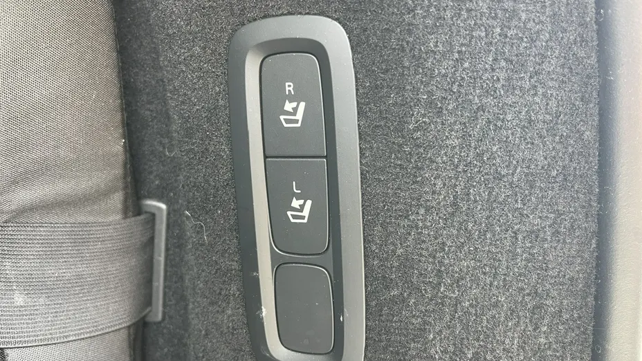VOLVO V90 -