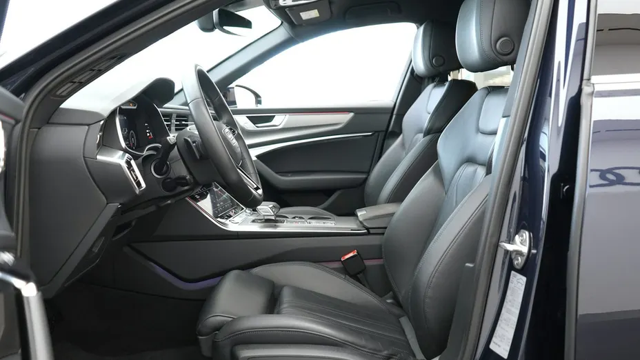 AUDI A6 -