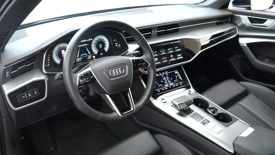 AUDI A6 -