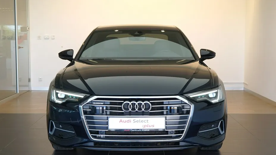 AUDI A6 -