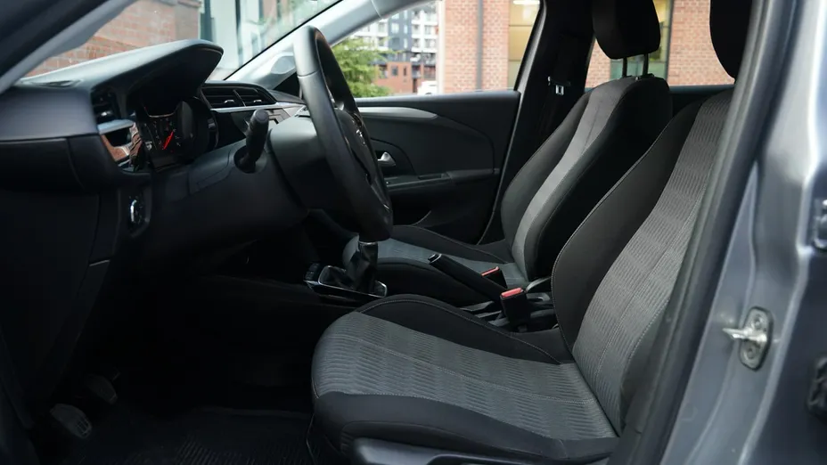 OPEL Corsa -