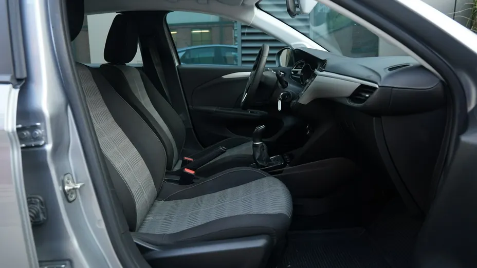 OPEL Corsa -