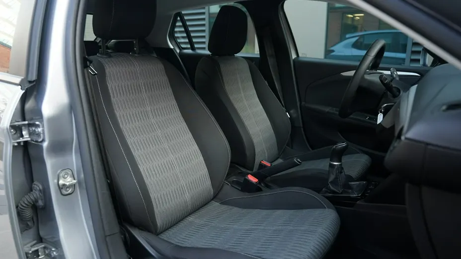 OPEL Corsa -