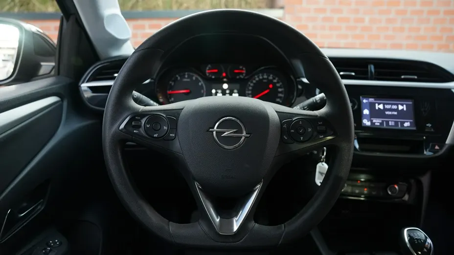 OPEL Corsa -