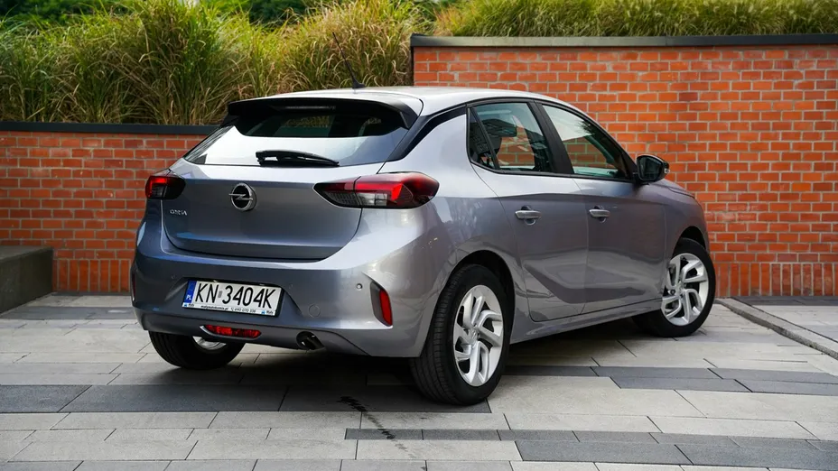 OPEL Corsa -