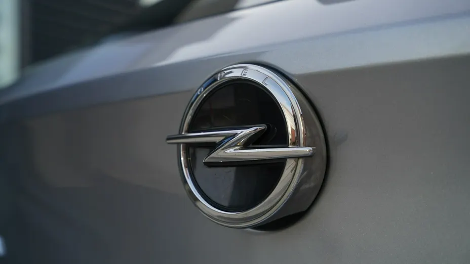 OPEL Corsa -