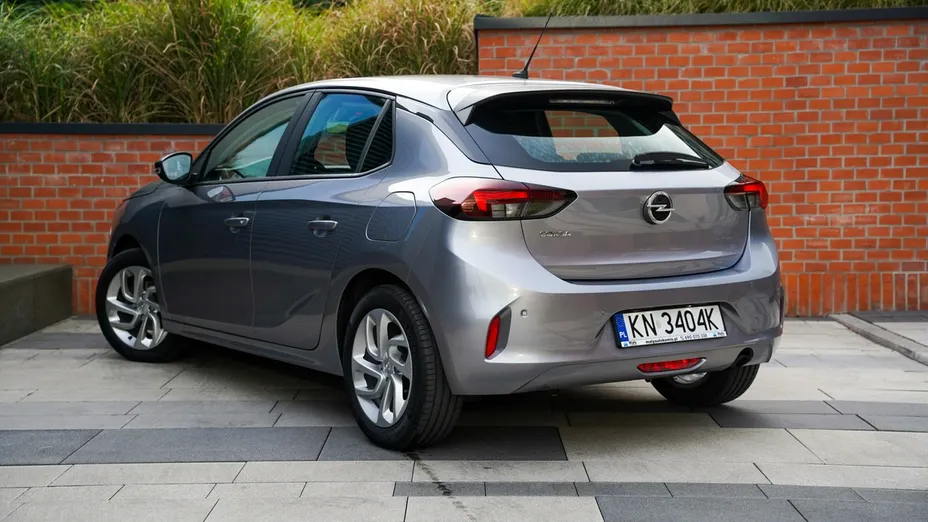 OPEL Corsa -