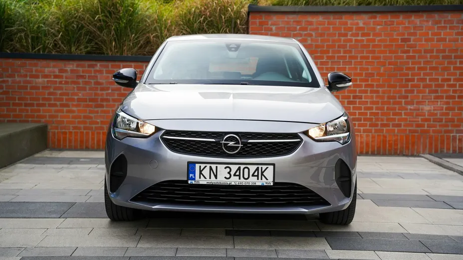 OPEL Corsa -