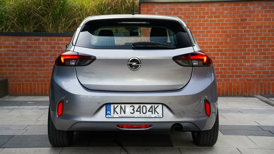 OPEL Corsa -