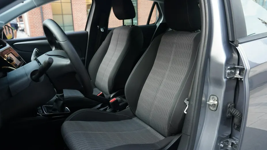 OPEL Corsa -