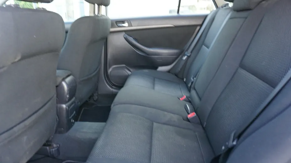 TOYOTA Avensis -