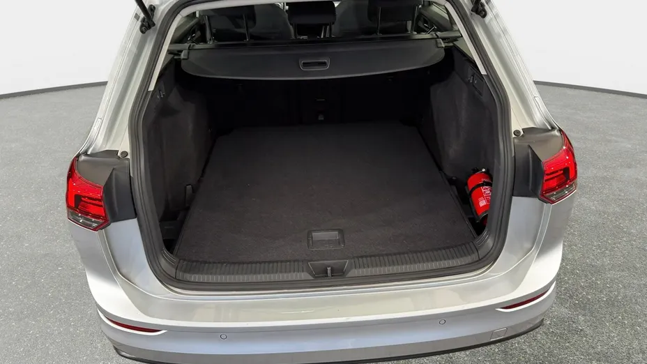 VOLKSWAGEN Golf -