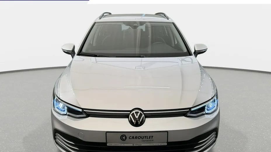 VOLKSWAGEN Golf -