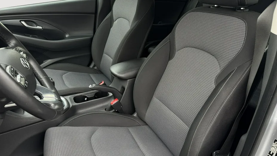HYUNDAI i30 -