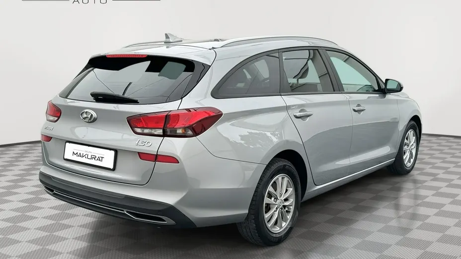 HYUNDAI i30 -
