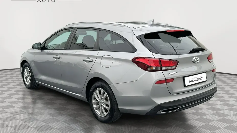 HYUNDAI i30 -