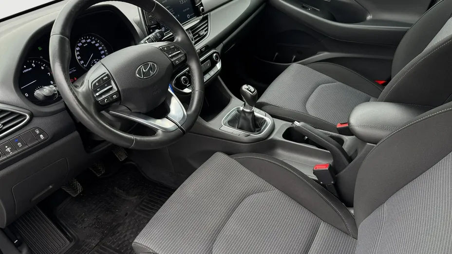 HYUNDAI i30 -